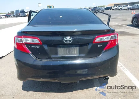 2014 Toyota Camry Se z USA, uszkodzony, nr VIN 4T1BF1FK9EU856060